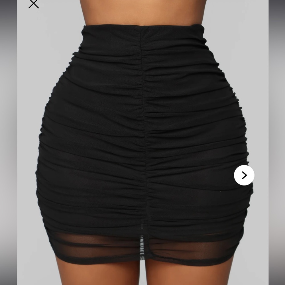 Fashion Nova Black Ruched mini Skirt